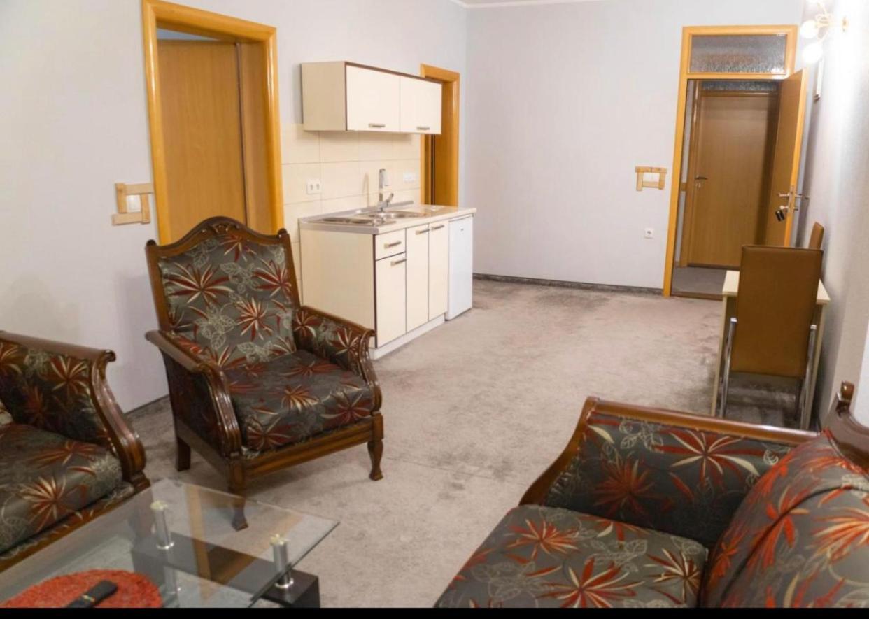 Apartmani I Sobe Centar Бугойно Екстериор снимка