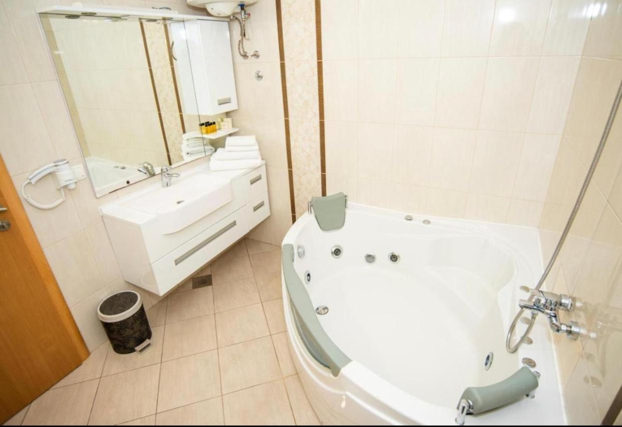 Apartmani I Sobe Centar Бугойно Екстериор снимка
